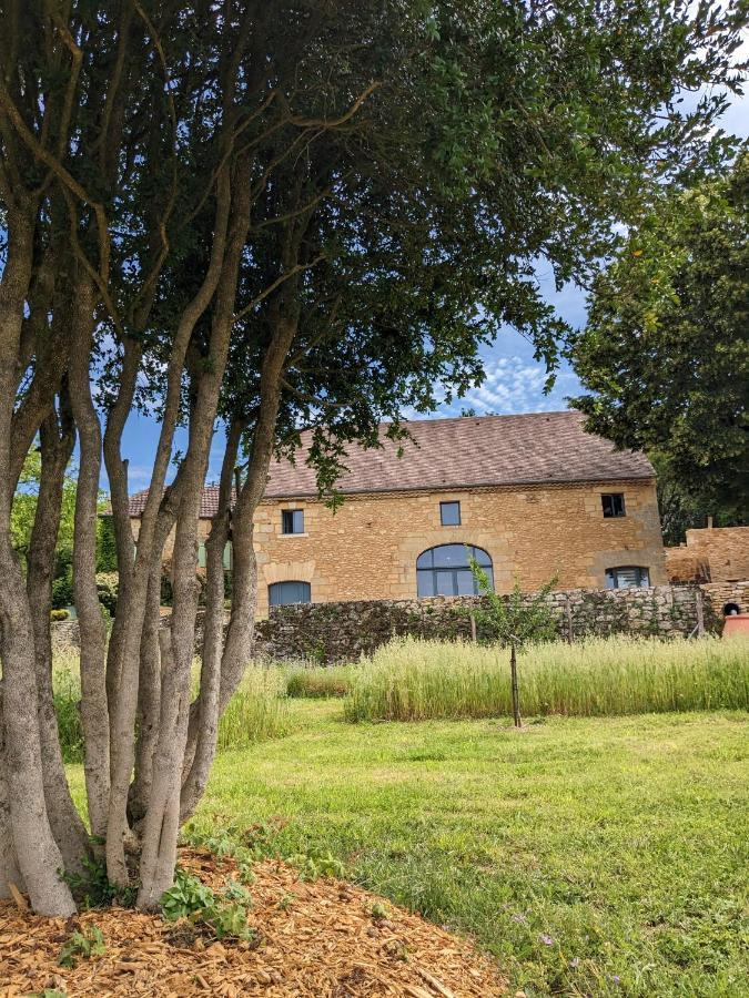 La Grange Symphorine, Chambre D'Hotes De Charme Situee Entre La Vallee De La Dordogne Et La Vallee De La Vezere Meyrals Exterior foto